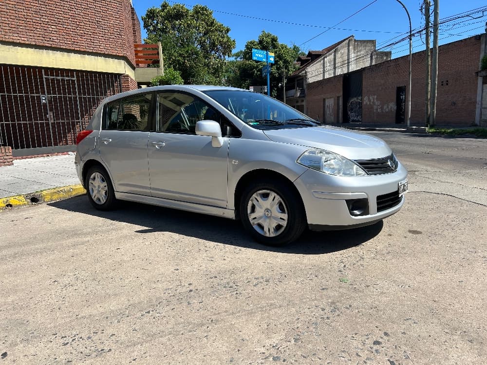 Nissan Tidda Visia 1.8 6mt